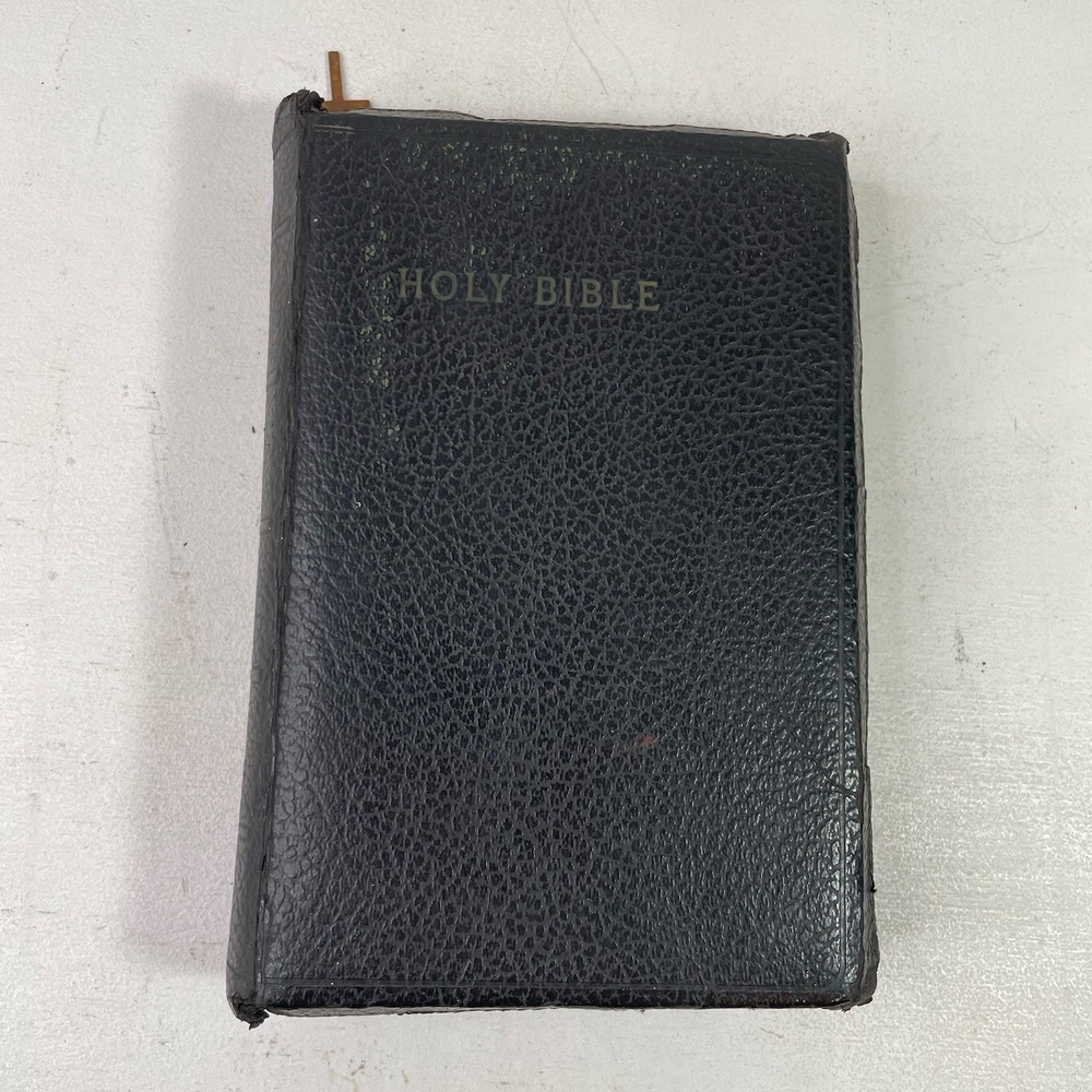 Vintage 50s HOLY BIBLE Red Letter Edition Zip Around w Cross